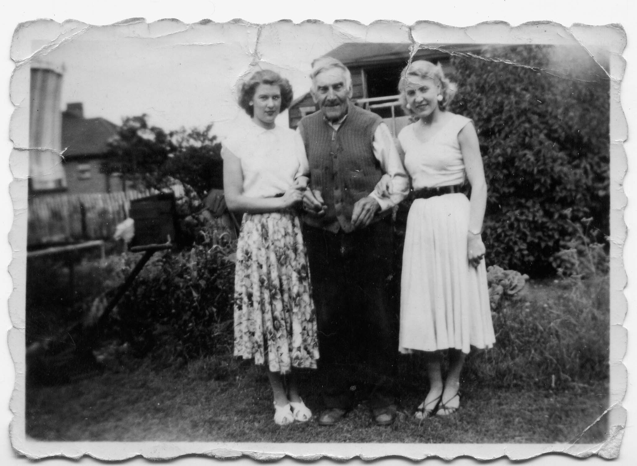 grandad-pam-jean-001.jpg