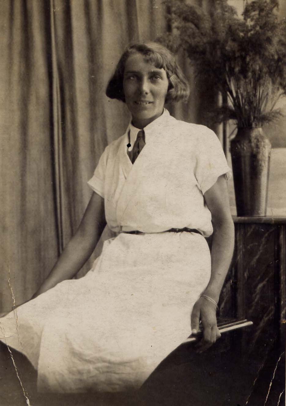 mum-1936-studio.jpg